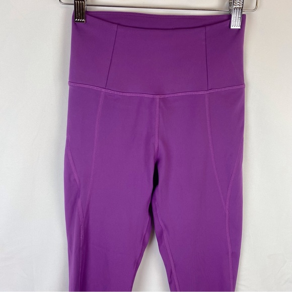 Girlfriend Collective High-Rise Compression Leggings- Purple Wildflower - Picture 3 of 8
